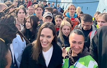 В Московии «захлебнулись» от зависти из-за визита Анджелины Джоли в Украину