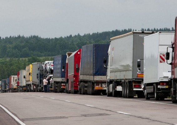Дело с прицепом: литовские автоперевозчики жалуются на таможню Беларуси