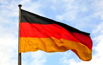 Германия ограничила выезд мужчинам призывного возраста