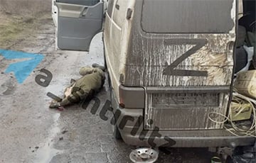Появились видео с места ликвидации одного из главарей «ДНР»: тела боевиков разбросаны по земле