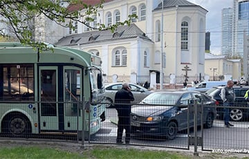 В Минске на Немиге остановилось движение троллейбусов
