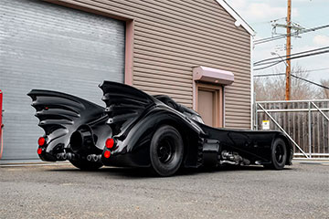 На тарможне под Минском заметили настоящий Бэтмобиль