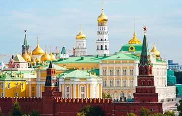 Удар по главной башне Кремля