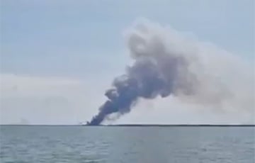 Московитский корабль возле Крыма окутали клубы черного дыма