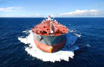 В Греции конфисковали танкер под московитским флагом со 100 тысячами тонн нефти