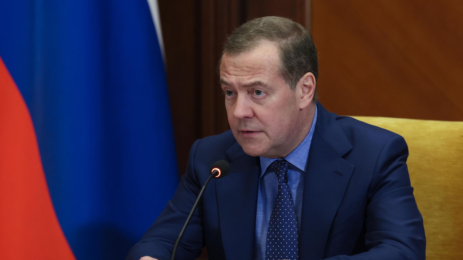 Медведев прокомментировал создание буферной зоны на границе с Украиной