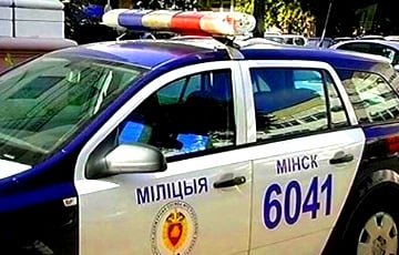 В Минске парень бил собаку на улице