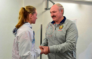 Теннисистка-ябатька Соболенко заявила, что она «не связана с политикой»