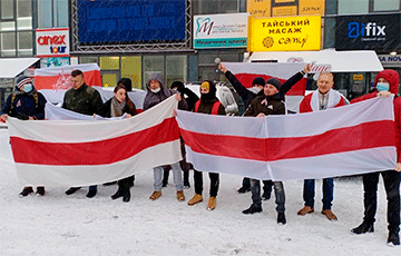 Белорусы пикетировали офиса компании YARA в Киеве