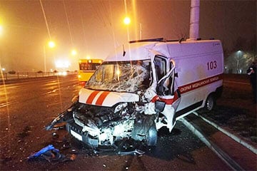 В Минске скорая врезалась в автобус