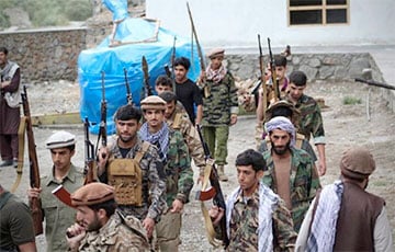 В Афганистане возобновились бои национального сопротивления с талибами