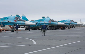 «Неопознанный объект» атаковал военный аэродром с фронтовыми бомбардировщиками РФ