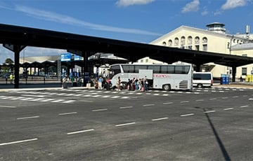 «Зашли на паспортный контроль — и все, мягко говоря, удивились»