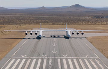 Самый большой самолет в мире разогнали до рекордной скорости