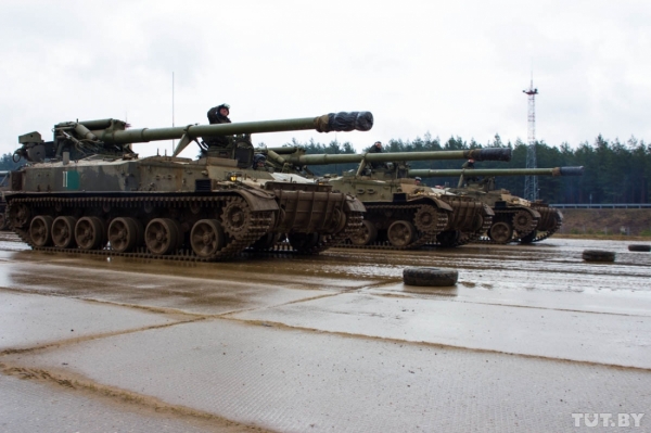 По Минску пройдут российские танки