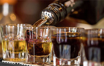 Импорт иностранного алкоголя в Московию упал на 60-100%
