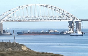 Московия неожиданна перекрыла для кораблей нейтральных стран проход под Крымским мостом