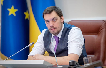 Премьер Украины попросил суд запретить Раде рассматривать его отставку