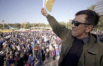 Как в России вышли на массовый протест против назначения мэром экс-главаря «ДНР»