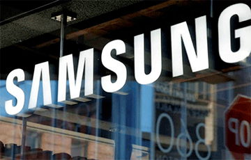 Samsung представила смартфон с тройным экраном