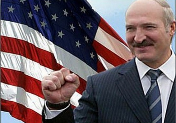 Лукашенко предложил США заново выстроить отношения, минуя СМИ