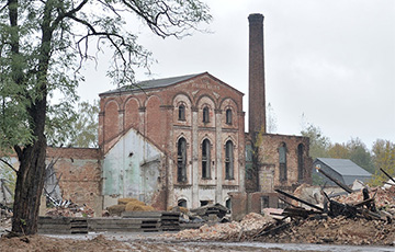 В Бобруйске взрывают старинные здания винзавода