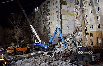 Спасатели прекратили работы в Магнитогорске из-за возможности обрушения здания