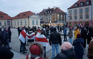 Белорусы в Белостоке: Вместе с украинцами считаем каждый подбитый российский танк