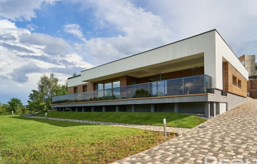 Под Минском продается необычный дом для ценителей современной архитектуры