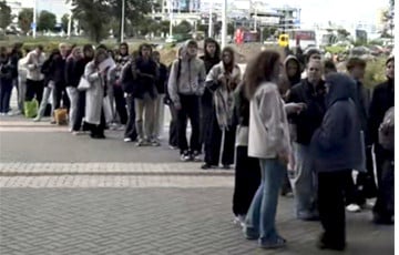 В Минске снова замечена гигантская очередь