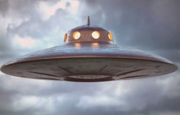 «НЛО» увидели над пробудившимся вулканом, после падения метеорита