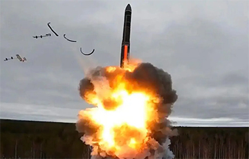 Московия ударила «Орешником» с кинетическими боеголовками по аэродрому в Киевской области