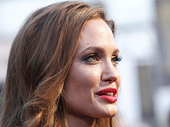 Анджелину Джоли сделали почетной гражданкой Сараево