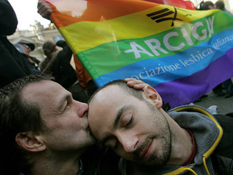 Милан порвал с Петербургом из-за запрета на пропаганду гомосексуализма