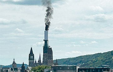 Во Франции горит знаменитый Руанский собор