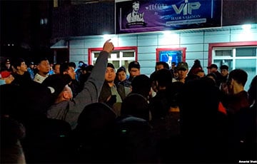В Бишкеке во время беспорядков пострадали 29 иностранцев