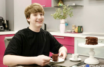 «Не прошу денег у родителей»: как 14-летний беларусский кондитер покоряет Instagram