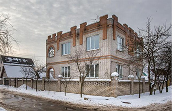 В Минске продают дом, который похож на замок