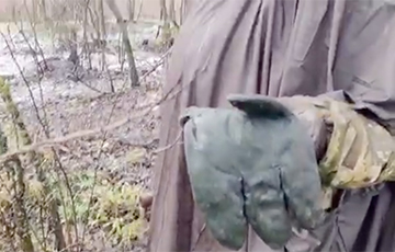 Украинские воины нашли в захваченных окопах московитов странные предметы