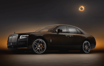 Rolls-Royce отмечает десятилетие легендарной линейки
