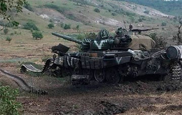 Украинские бойцы одним взрывом уничтожили шесть вражеских танков