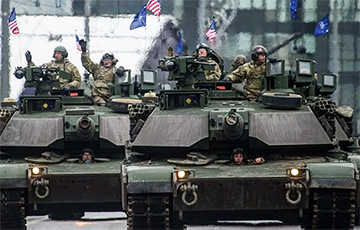 Нацгвардия Техаса перебрасывает к границе с Мексикой танки Abrams и БМП Bradley
