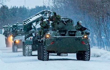 К границе Черниговской области с севера движется колонна военной техники без опознавательных знаков