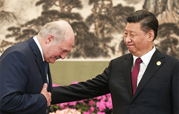 Роза Турарбекова: Лукашенко разыгрывает перед китайцами увальня