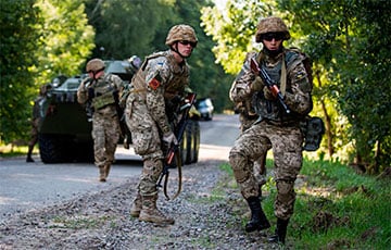 Украинские бойцы провели молниеносный налет на позицию врага возле границы с РФ
