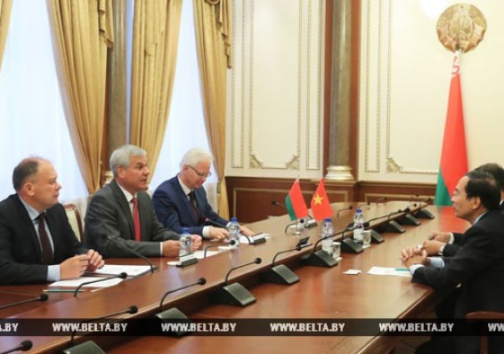 Беларусь настроена развивать промышленную кооперацию с Вьетнамом