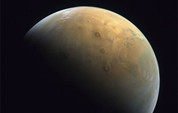 Ученые показали, как выглядит зима на Марсе