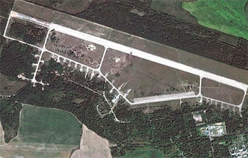 Подрыв танка на аэродроме под Гомелем показали на фото со спутника