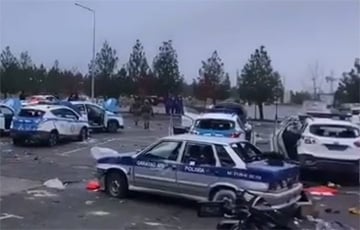 Как выглядит стоянка сгоревших полицейских машин в Казахстане