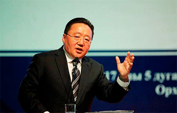 Экс-президент Монголии высмеял сильно выпивающую Захарову